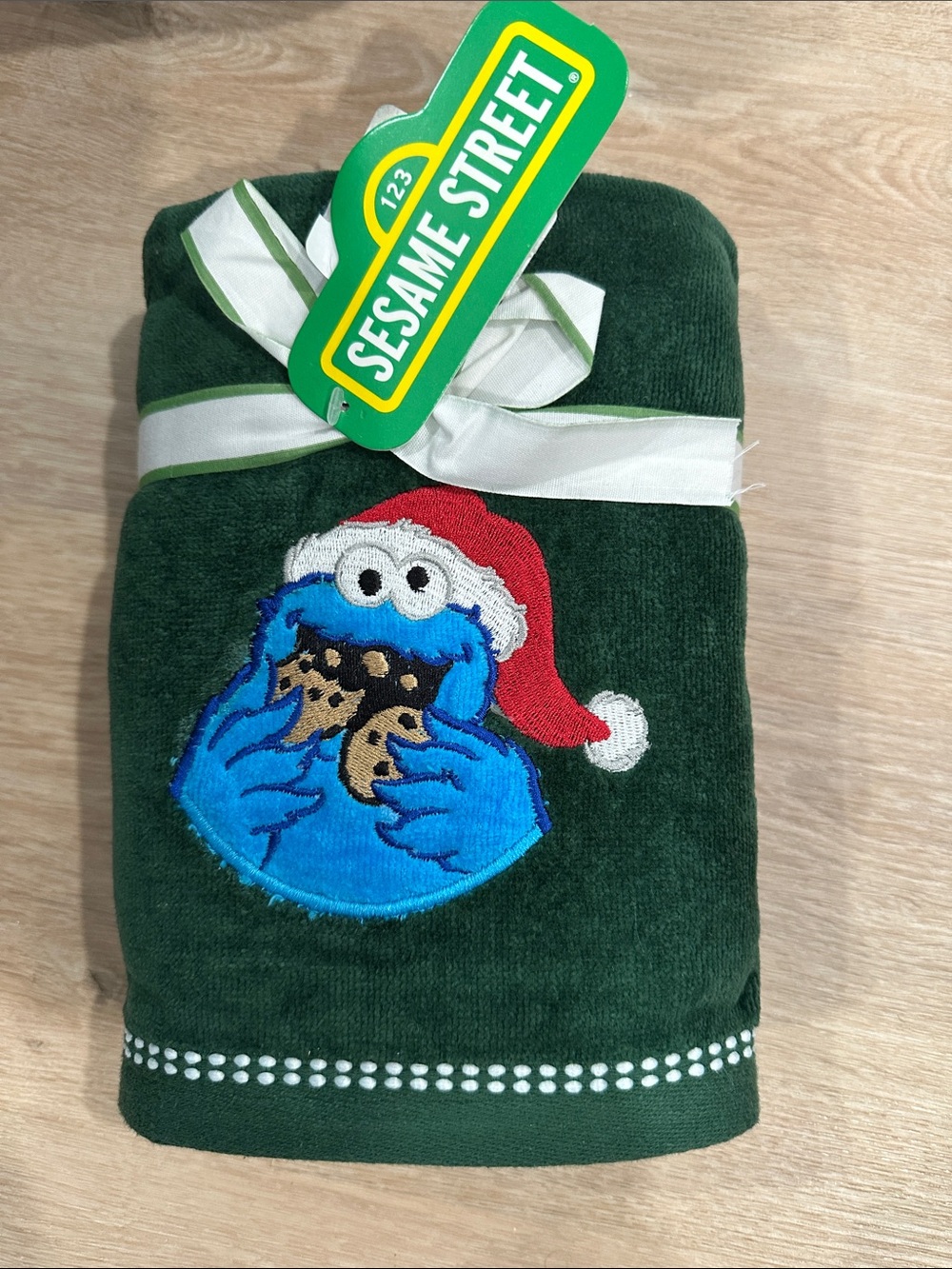 NEW Sesame Street Cookie Monster Santa Christmas Hand Towel set green holiday